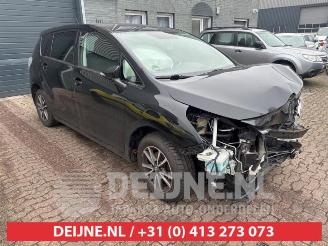 Coche siniestrado Toyota Verso Verso, MPV, 2009 / 2018 1.8 16V VVT-i 2013/9