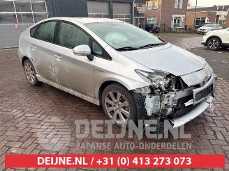 Coche siniestrado Toyota Prius Prius (ZVW3), Hatchback, 2009 / 2016 1.8 16V 2011/5