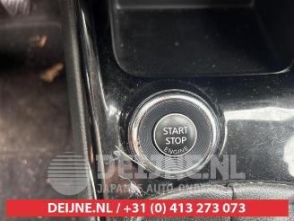 Nissan Pulsar Pulsar (C13), Hatchback, 2013 1.2 DIG-T 16V picture 12