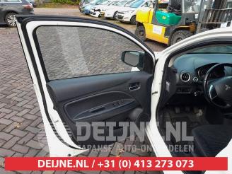 Mitsubishi Space-star Space Star (A0), Hatchback, 2012 1.0 12V picture 11