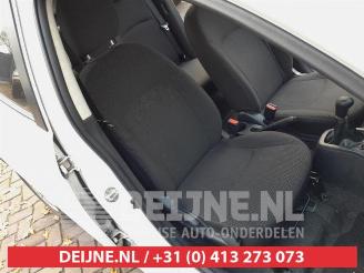 Mitsubishi Space-star Space Star (A0), Hatchback, 2012 1.0 12V picture 17