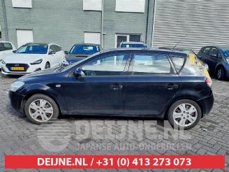 Kia Cee d Cee'd (EDB5), Hatchback 5-drs, 2006 / 2012 1.4 CVVT 16V picture 4