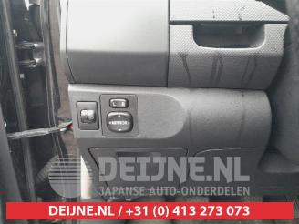 Toyota Yaris Yaris II (P9), Hatchback, 2005 / 2014 1.3 16V VVT-i picture 19