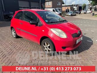 Coche siniestrado Toyota Yaris Yaris II (P9), Hatchback, 2005 / 2014 1.0 12V VVT-i 2007/1
