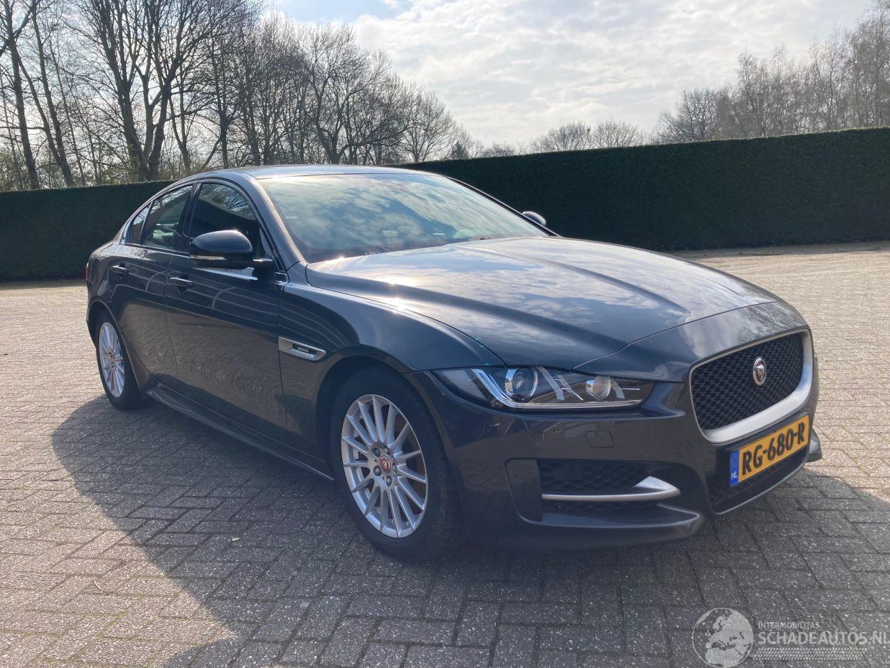 Jaguar XE 2.0 D R-Sport