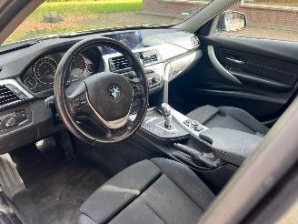 BMW 3-serie 320i Executive Sport Aut. picture 8