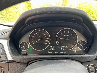 BMW 3-serie 320i Executive Sport Aut. picture 9