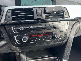 BMW 3-serie 320i Executive Sport Aut. picture 11