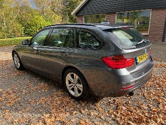 BMW 3-serie 320i Executive Sport Aut. picture 3