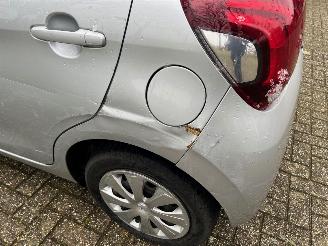 Peugeot 108 1.0 active apple carplay picture 6