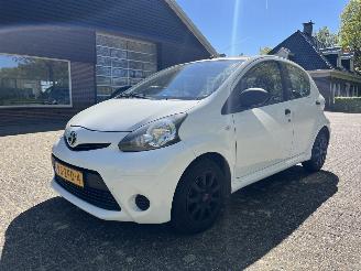 Voiture accidenté Toyota Aygo  2012/10
