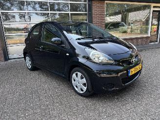 Vaurioauto  passenger cars Toyota Aygo Comfort Airco/elec.pakket 5-drs 2010/9