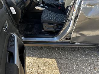 Suzuki Vitara 1.6i NAVI / CAMERA / CRUISE / TREKHAAK picture 7