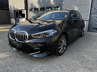  BMW 1-serie 118i M PAKKET AUTOMAAT / NAVI / CRUISE / CAMERA 2023/11