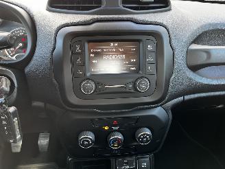 Jeep Renegade 1.6i  AIRCO picture 13
