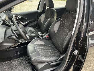 Peugeot 2008 1.2 Puretech AUTOMAAT / CLIMA / CRUISE picture 5