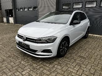 Damaged car Volkswagen Polo 1.0 TSI PANODAK / AUTOMAAT / CRUISE / NAVI 2019/12