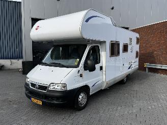 Vaurioauto  campers Burstner  A576 ALKOVEN 2005/6