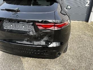 Jaguar F-Pace 2.0 P400e BLACK EDITION PHEV picture 6