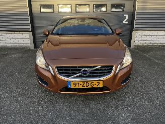Volvo S-60 1.6 T3 AUTOMAAT / NAVI / CRUISE / PDC picture 2