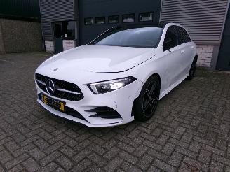Schadeauto Mercedes A-klasse 200D AMG-PAKKET / PANODAK / CAMERA / NAVI / AUTOMAAT 2019/12