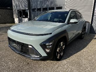 Schadeauto Hyundai Kona 1.0 T-GDI CAMERA / NAVI / CRUISE / PDC 2023/11
