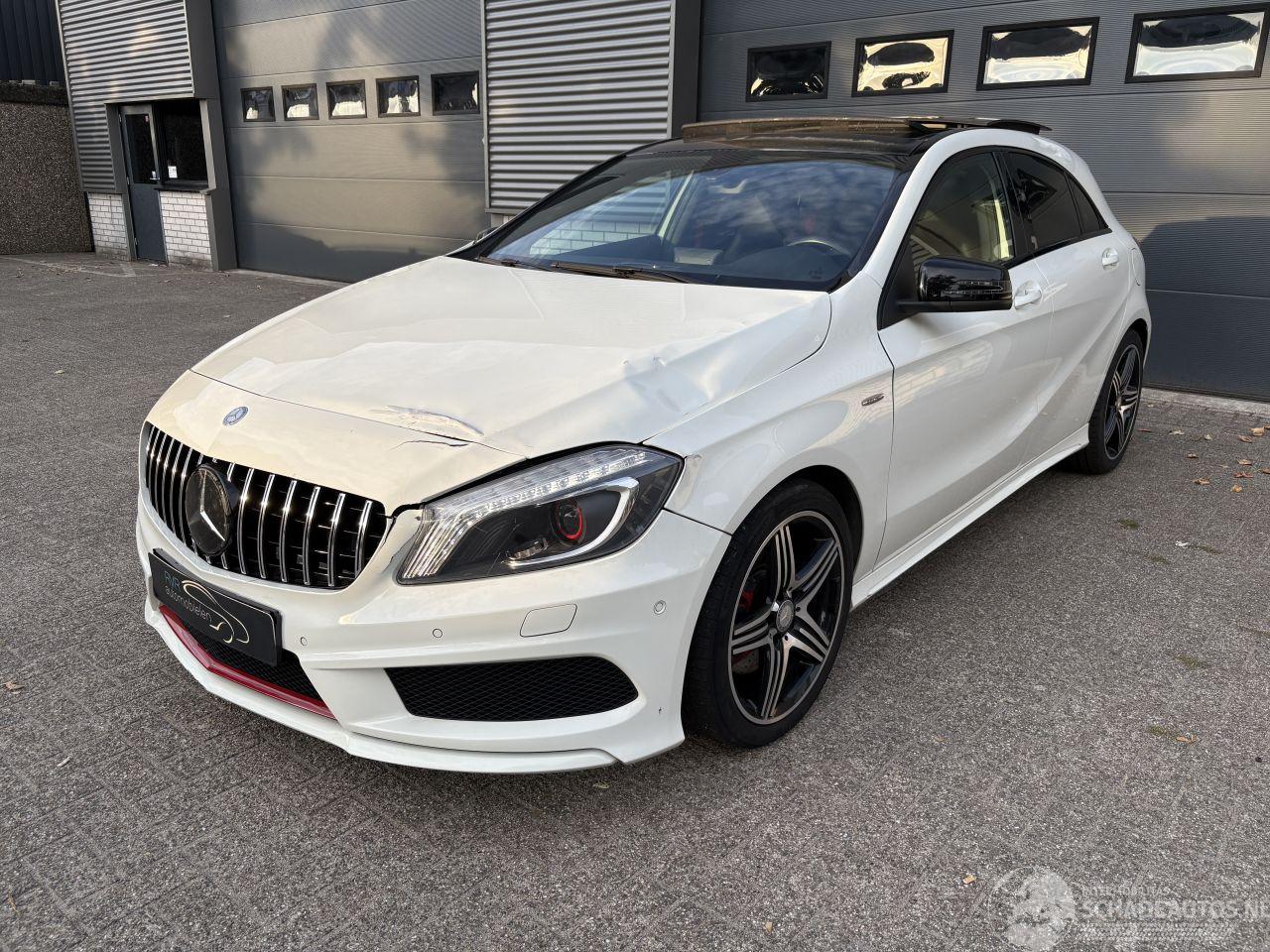 Mercedes A-klasse 250 AMG PAKKET / PANODAK / AUTOMAAT