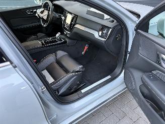 Volvo V-60 2.0 T6 Plug-in Hybrid AWD Plus Bright picture 10