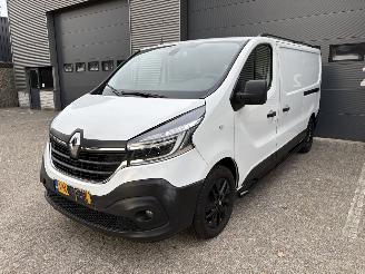 Unfall Kfz Van Renault Trafic 2.0 dCI L2 H1  AUTOMAAT / NAVI / CAMERA / CRUISE 2021/11