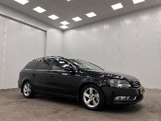 Damaged car Volkswagen Passat Station 1.6 TDI Executive Navi Clima 2014/7