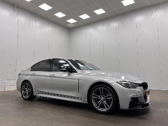 Schadeauto BMW 3-serie 318i Autom. M-Sport Shadow Navi Clima 2018/11