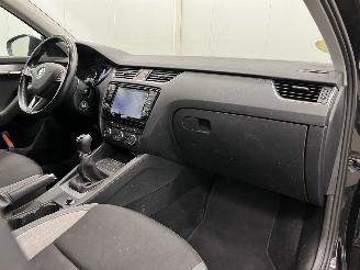 Skoda Octavia Combi 1.6 TDI Greentech JOY Navi Clima picture 12