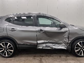 Nissan Qashqai 1.6i Tekna Panoramadak Navi Clima picture 18