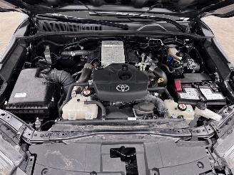 Toyota Hilux 2.8 D-4D Autom. 4WD DC Adventure Navi Clima picture 16