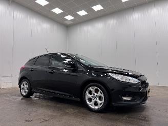 Schadeauto Ford Focus 1.0i 5-drs Navi Clima 2015/4