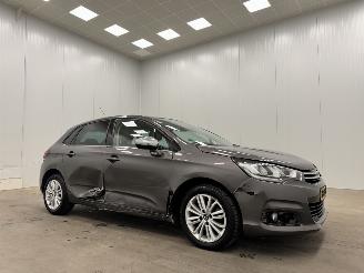 Damaged car Citroën C4 1.2 PureTech Feel Collection Clima 2015/9