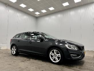 Avarii autoturisme Volvo V-60 2.4 D6 Twin engine R-Design Navi Clima 2015/12