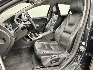 Volvo V-60 2.4 D6 Twin engine R-Design Navi Clima picture 8