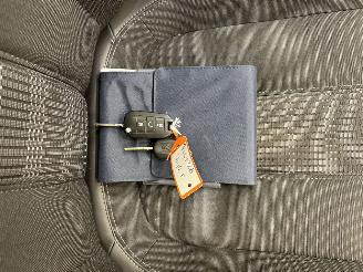 Peugeot 308 1.2 Executive Panoramadak Navi Clima picture 14