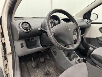 Peugeot 107 1.0 XR Airco picture 7
