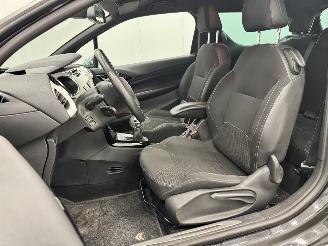 Citroën DS3 1.6 e-HDi So Chic Clima picture 8