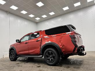 Isuzu D-Max 1.9d Autom. DC 4WD V-Cross Clima picture 3