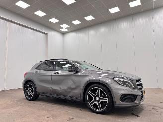 Schadeauto Mercedes GLA 250 Prestige AMG-Line Autom. Navi Clima 2014/12