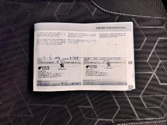 Peugeot 2008 1.2 PureTech Active Autom. Navi Airco picture 13