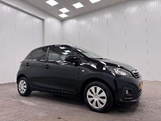 Damaged car Peugeot 108 1.0 e-VTi Active 5-drs Airco 2019/11
