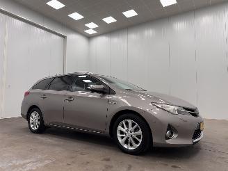 Vaurioauto  passenger cars Toyota Auris Touring 1.8 Hybrid Lease+ Navi Clima 2014/4