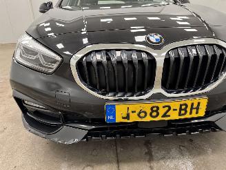 BMW 1-serie 118i Autom. High Executive Edition 5-drs Navi Clima picture 16