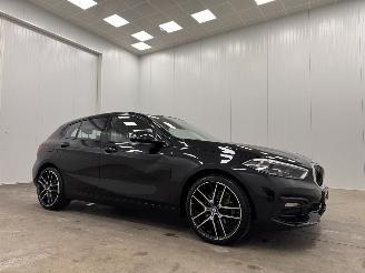Damaged car BMW 1-serie 118i Autom. High Executive Edition 5-drs Navi Clima 2020/8