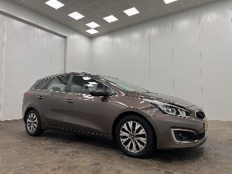 Damaged car Kia Cee d Sportswagon 1.6 CRDi DynamicLine Navi Clima 2016/9