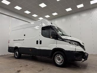 Avarii auto utilitare Iveco Daily 35-180 Hi-Matic 3.0 L2H2 Navi Clima 2025/2